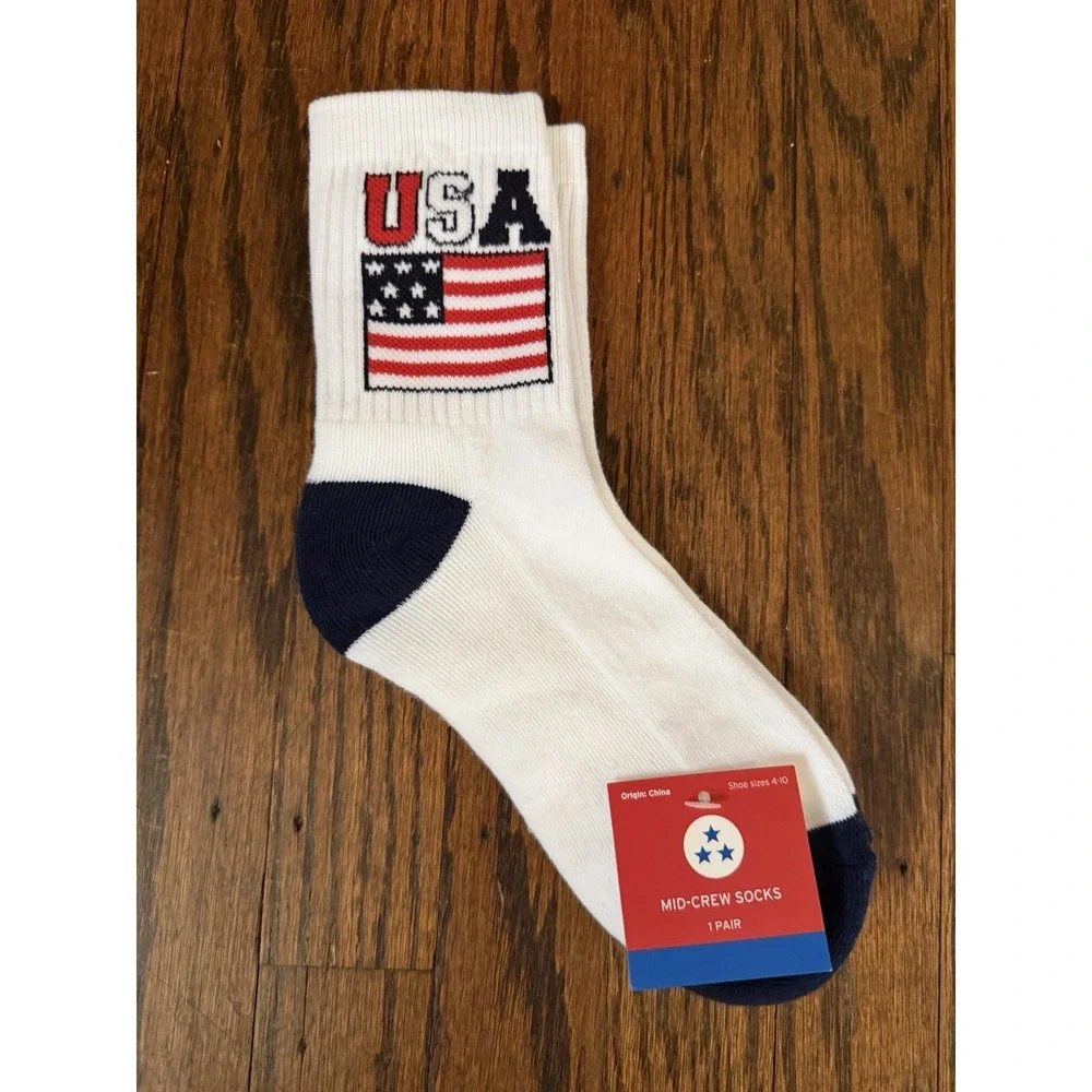 Women's Ribbed Cushion White American Flag USA Mid Crew Socks Size 4-10 NWT